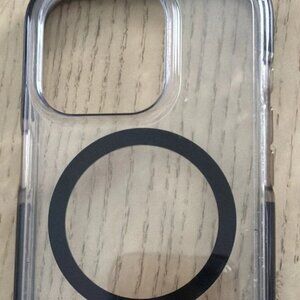 EUC tech21 Evo Crystal MagSafe Case for Apple iPhone 15 Pro - Clear/Black